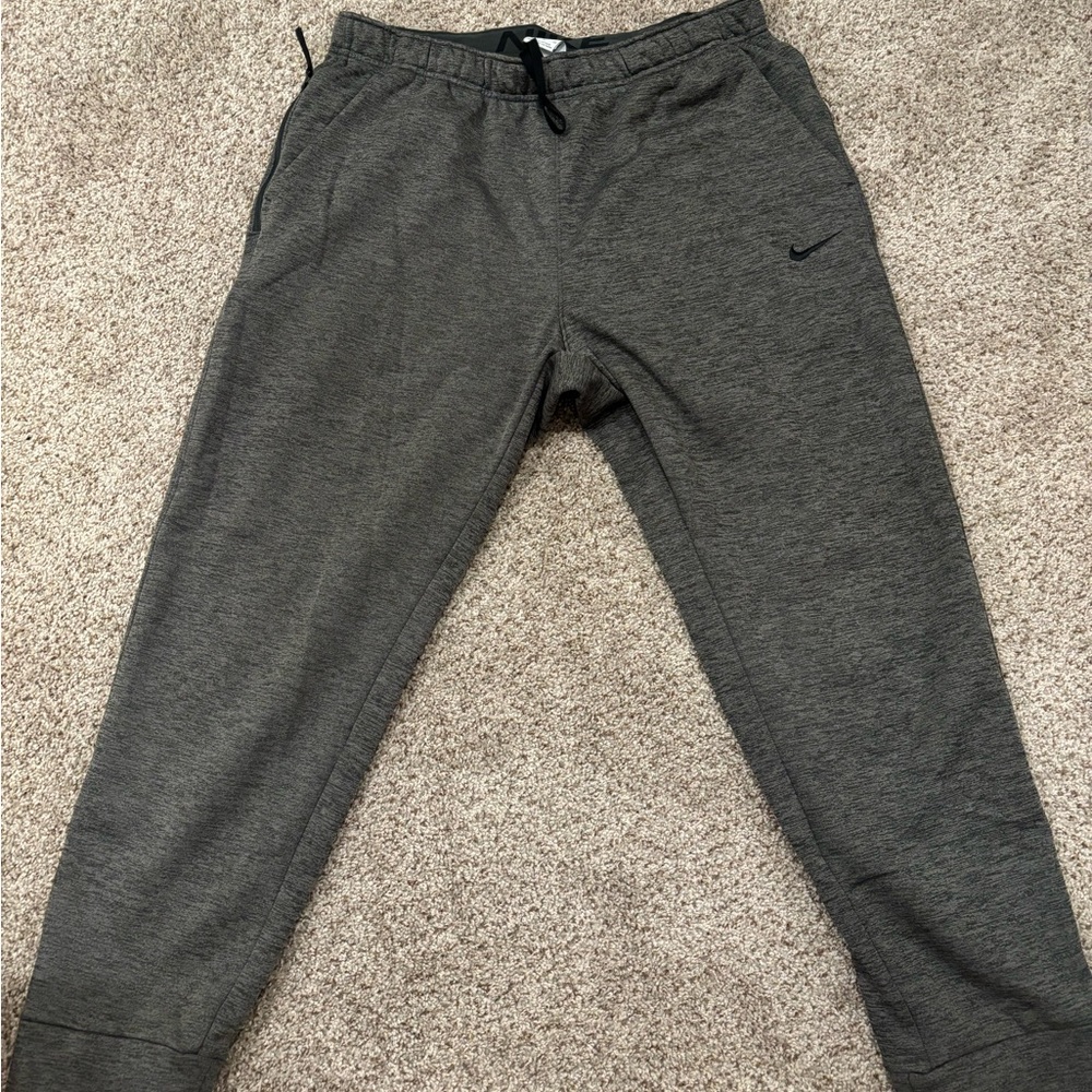 Nike Therma Fit